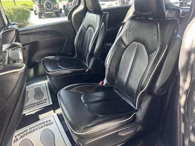 2020 Chrysler Pacifica Hybrid Limited FWD