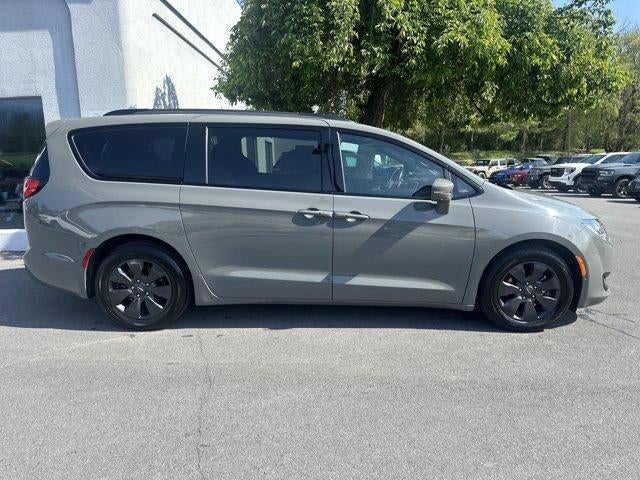 2020 Chrysler Pacifica Hybrid Limited FWD