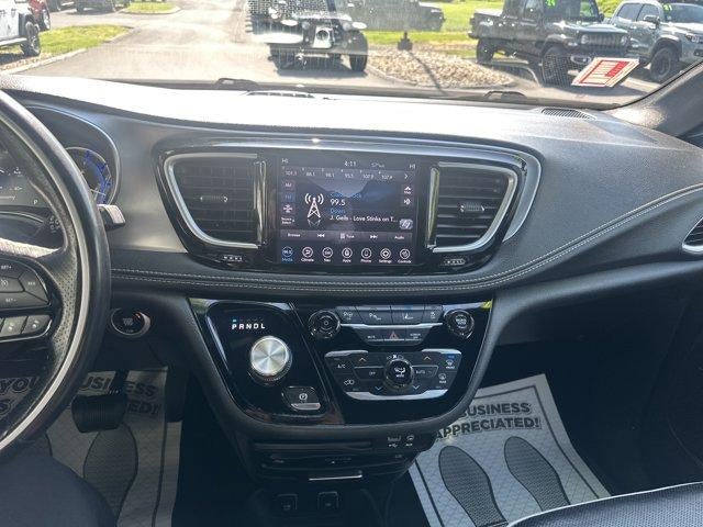 2020 Chrysler Pacifica Hybrid Limited FWD