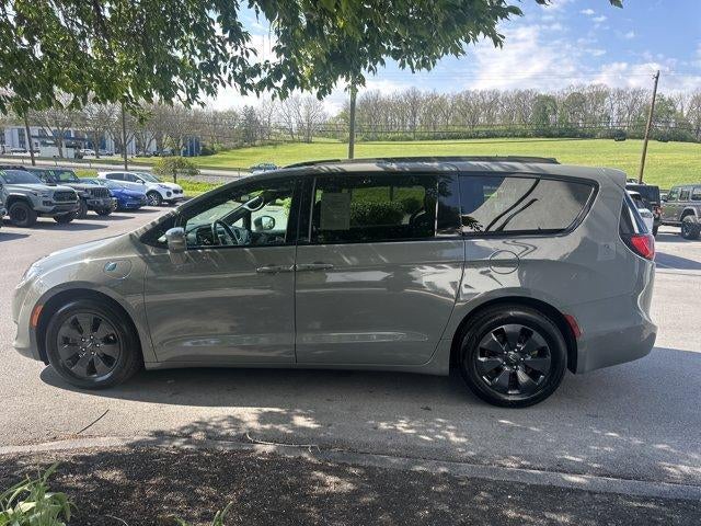 2020 Chrysler Pacifica Hybrid Limited FWD