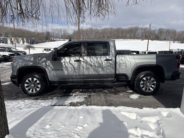 2024 Chevrolet Silverado 2500 HD Crew Cab Standard Box 4-Wheel Drive Custom