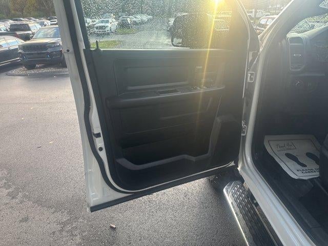 2022 RAM 2500 Tradesman 4x4 Crew Cab 6'4" Box