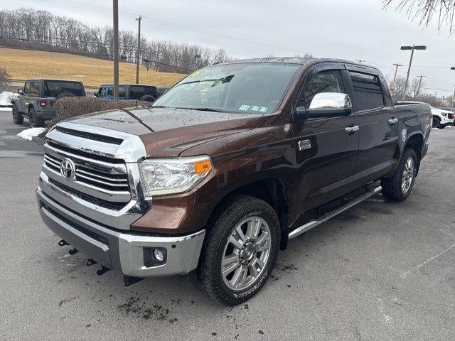 2016 Toyota Tundra 4WD Truck 4WD CrewMax Short Bed 5.7L 1794 (Natl)