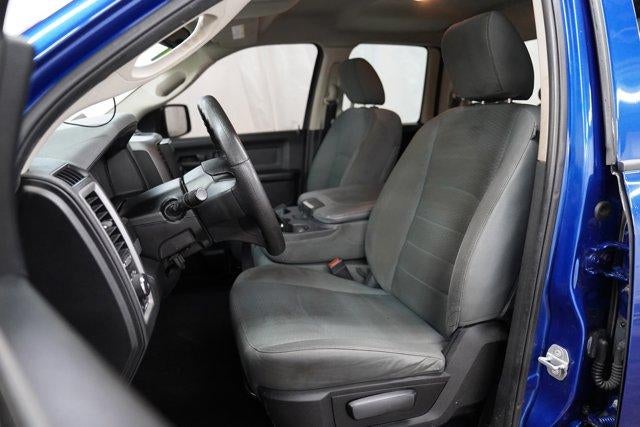 2017 RAM 1500 Express 4x4 Quad Cab 6'4" Box