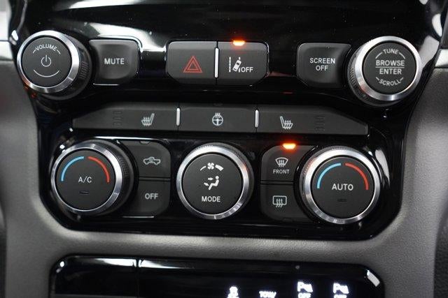 2022 RAM 1500 Big Horn 4x4 Crew Cab 5'7" Box