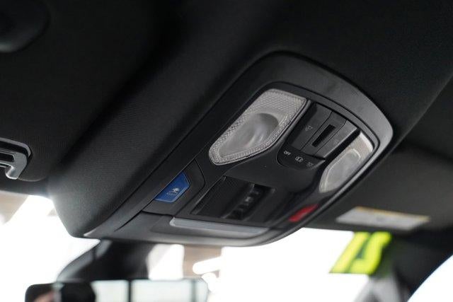 2020 RAM 1500 Laramie 4x4 Crew Cab 5'7" Box