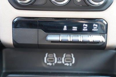 2022 RAM 1500 Laramie 4x4 Crew Cab 5'7" Box