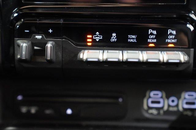 2019 RAM 1500 Rebel 4x4 Crew Cab 5'7" Box