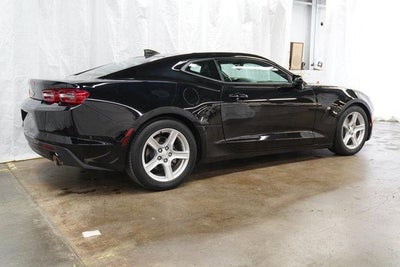 2022 Chevrolet Camaro 2dr Coupe 1LT