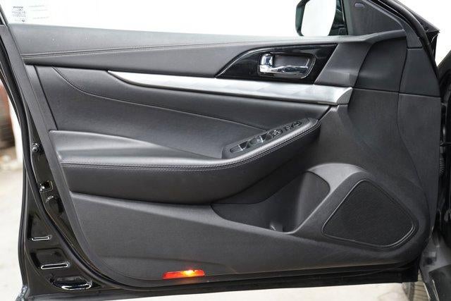 2023 Nissan Maxima SV CVT