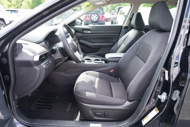 2024 Nissan Altima 2.5 SV Sedan