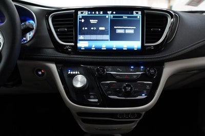 2024 Chrysler Pacifica Touring L FWD