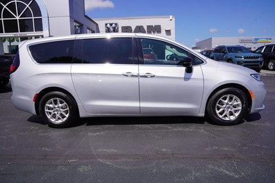 2024 Chrysler Pacifica Touring L FWD
