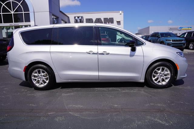 2024 Chrysler Pacifica Touring L FWD