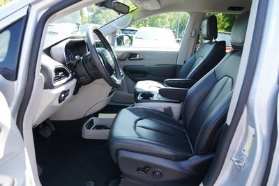 2024 Chrysler Pacifica Touring L FWD