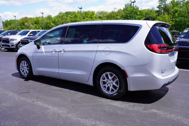 2024 Chrysler Pacifica Touring L FWD