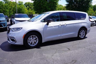 2024 Chrysler Pacifica Touring L FWD