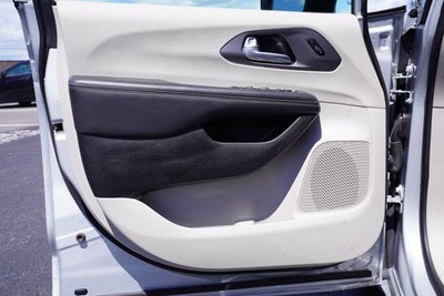 2024 Chrysler Pacifica Touring L FWD