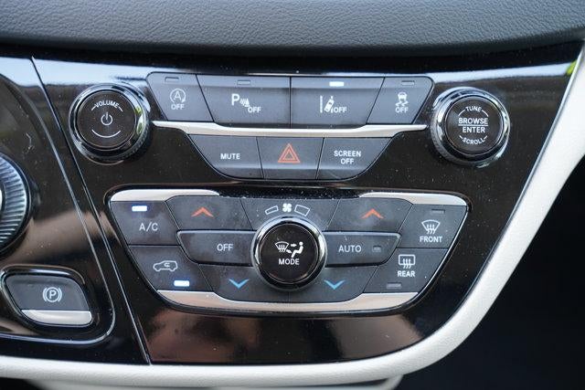 2024 Chrysler Pacifica Touring L FWD