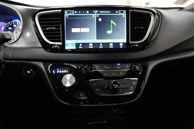 2026 Chrysler Pacifica Select FWD