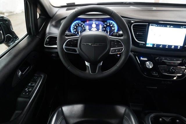 2025 Chrysler Pacifica Select FWD