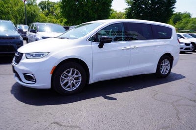 2024 Chrysler Pacifica Touring L FWD