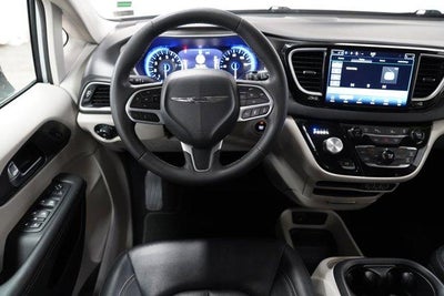 2024 Chrysler Pacifica Touring L FWD