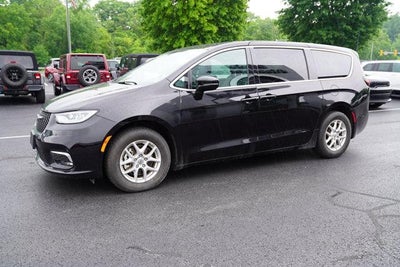 2025 Chrysler Pacifica Select FWD