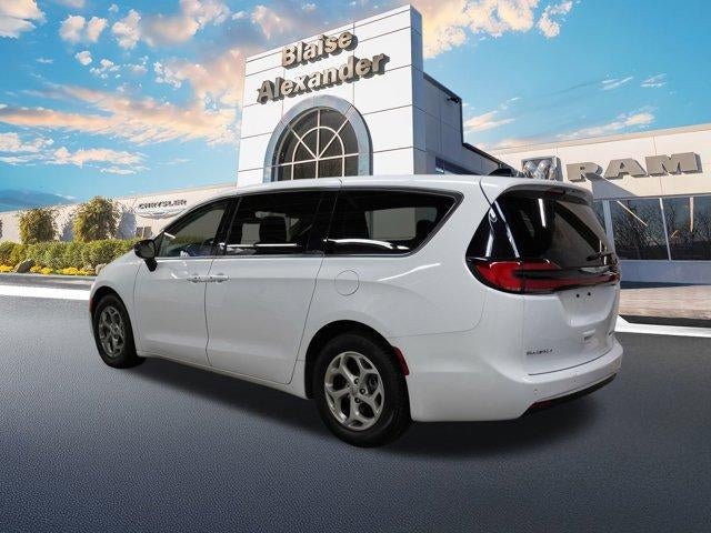 2024 Chrysler Pacifica Limited FWD