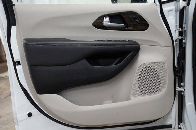 2024 Chrysler Pacifica Limited FWD