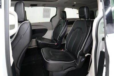 2024 Chrysler Pacifica Limited FWD