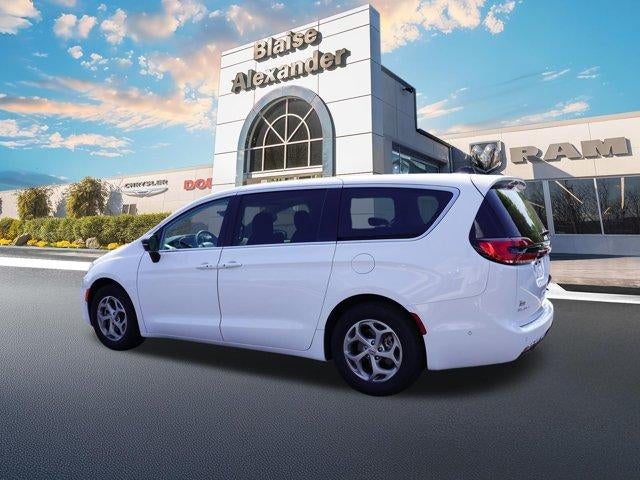 2024 Chrysler Pacifica Limited FWD