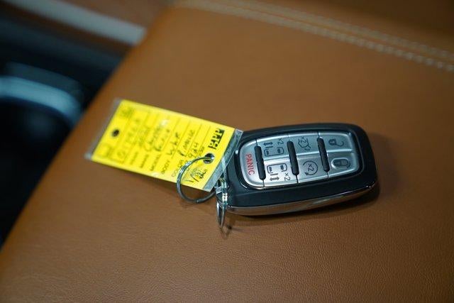 2026 Chrysler Pacifica Pinnacle AWD