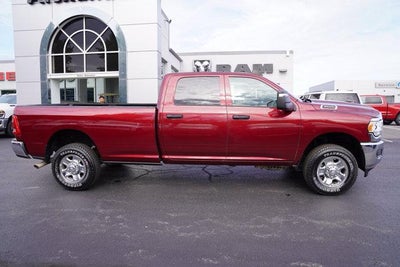 2024 RAM 3500 Tradesman 4x4 Crew Cab 8' Box