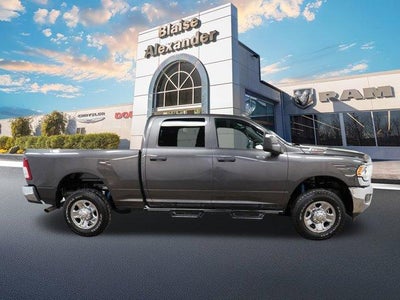 2023 RAM 2500 Tradesman 4x4 Crew Cab 6'4" Box