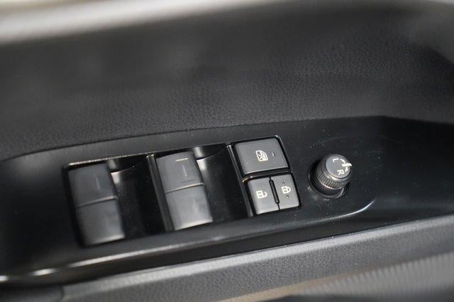 2026 Toyota Camry SE AWD (Natl)