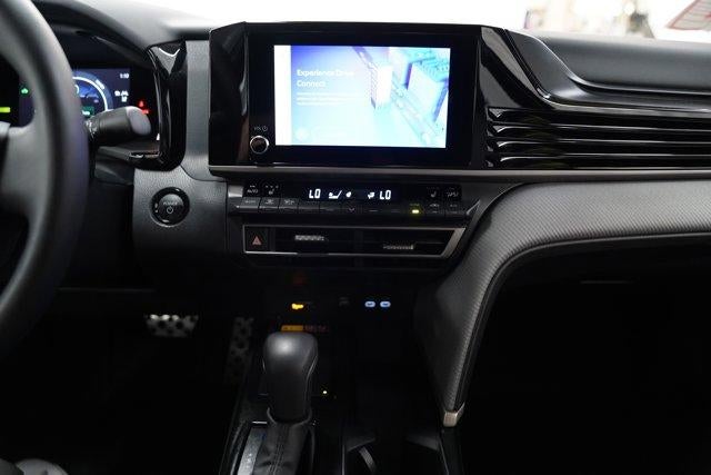 2026 Toyota Camry SE AWD (Natl)