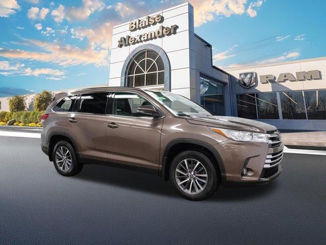 2019 Toyota Highlander SE V6 AWD (Natl)