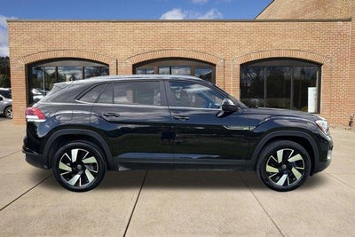 2026 Volkswagen Atlas Cross Sport 2.0T SE w/Technology 4MOTION
