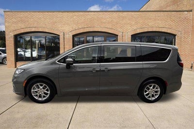 2023 Chrysler Pacifica Touring L FWD
