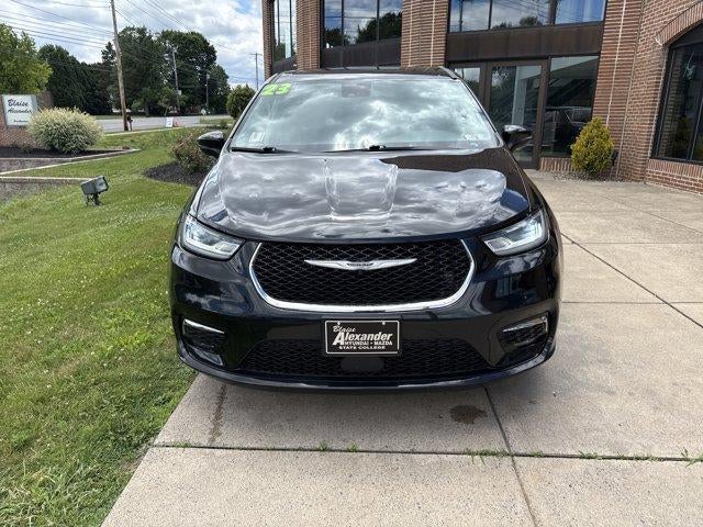 2023 Chrysler Pacifica Hybrid Touring L FWD