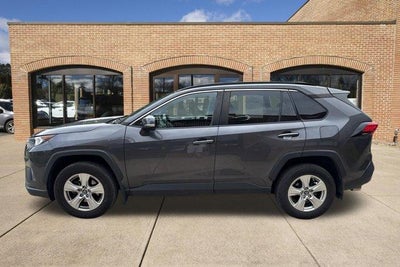 2019 Toyota RAV4 XLE AWD (Natl)
