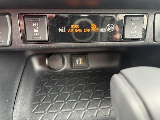 2024 Toyota RAV4 Hybrid XLE AWD (Natl)
