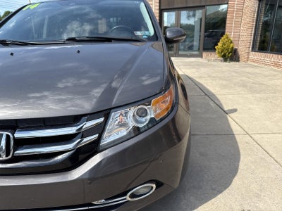 2014 Honda Odyssey Touring with DVD Rear Entertainment System and Navigation