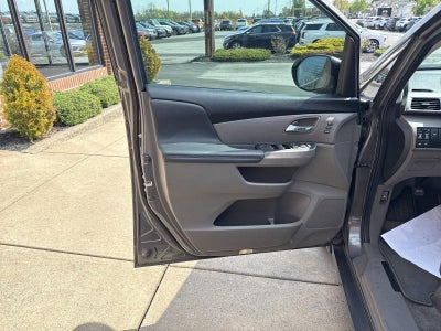 2014 Honda Odyssey Touring with DVD Rear Entertainment System and Navigation