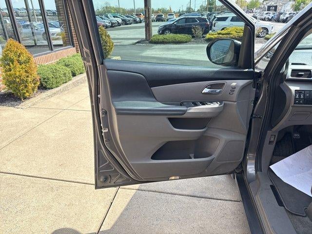 2014 Honda Odyssey Touring with DVD Rear Entertainment System and Navigation
