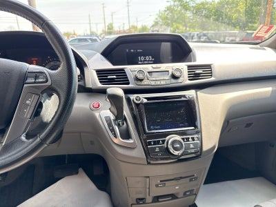 2014 Honda Odyssey Touring with DVD Rear Entertainment System and Navigation