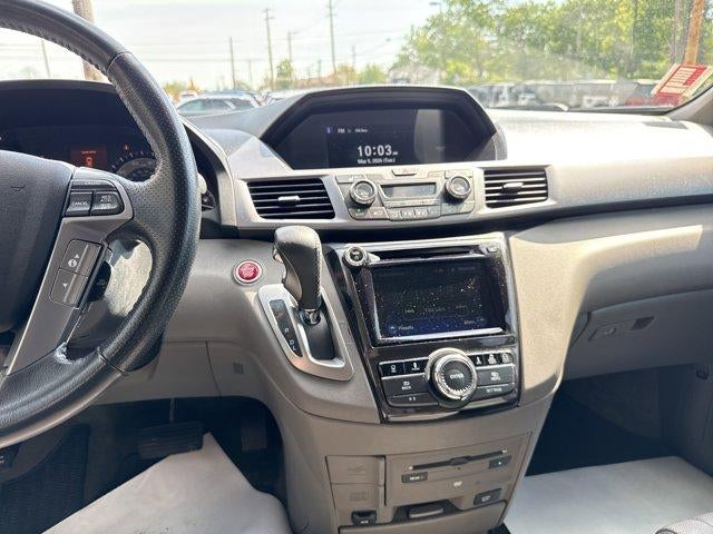 2014 Honda Odyssey Touring with DVD Rear Entertainment System and Navigation