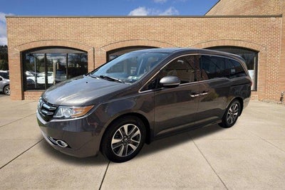 2014 Honda Odyssey Touring with DVD Rear Entertainment System and Navigation