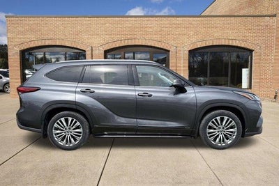 2023 Toyota Highlander Hybrid Platinum AWD (Natl)